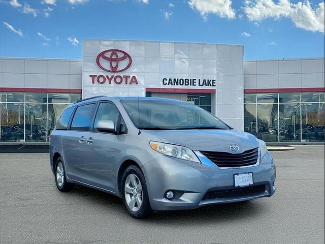 2012 Toyota Sienna LE
