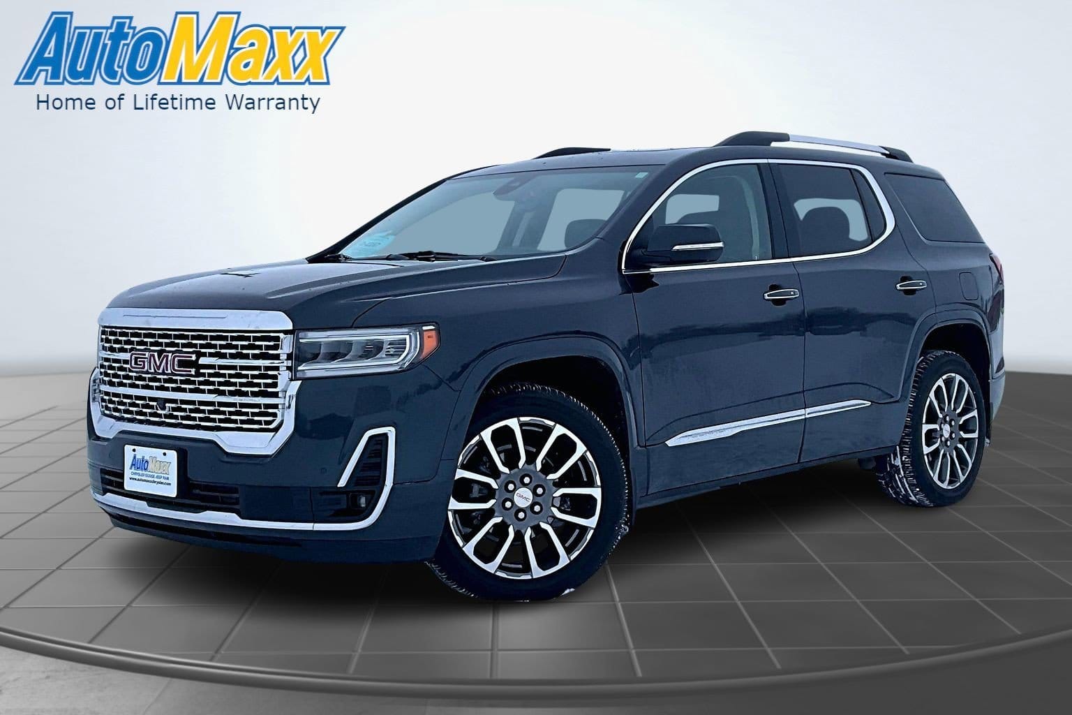 2021 GMC Acadia Denali's photo