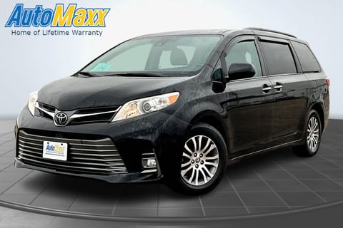 1 image of 2020 Toyota Sienna XLE