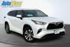 2 thumbnail image of  2022 Toyota Highlander XLE