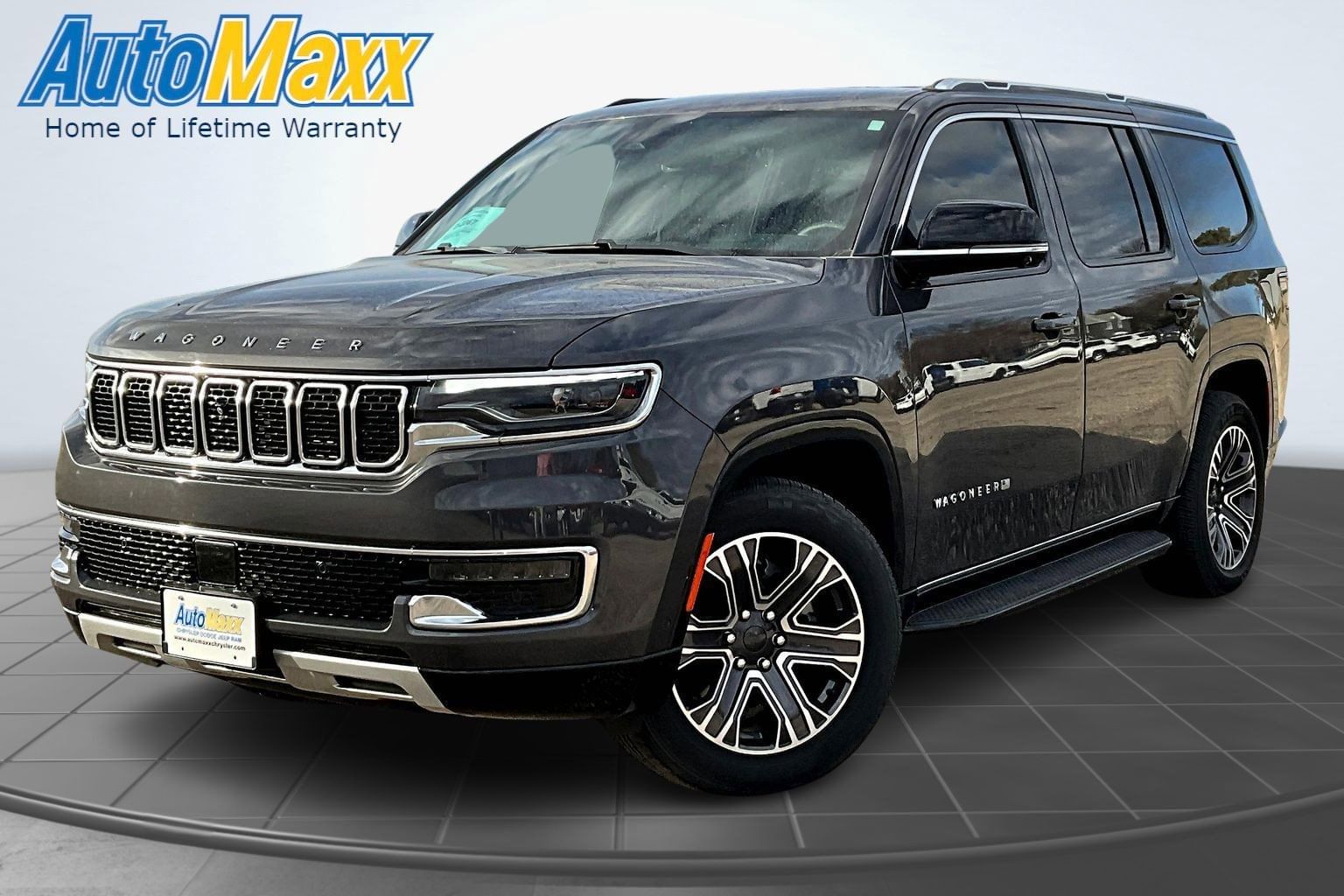 2024 Jeep Wagoneer Series II's photo