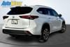 6 thumbnail image of  2022 Toyota Highlander XLE