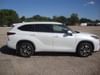 30 thumbnail image of  2022 Toyota Highlander XLE
