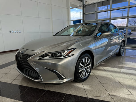 1 image of 2021 Lexus ES