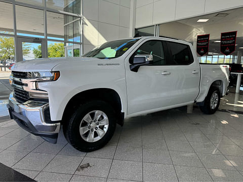 1 image of 2020 Chevrolet Silverado 1500 LT 4WD Crew Cab 147