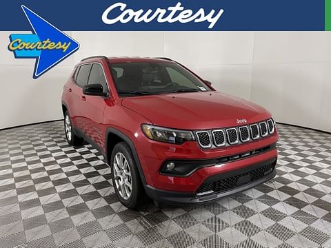 1 image of 2023 Jeep Compass Latitude Lux