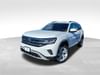 3 thumbnail image of  2022 Volkswagen Atlas 2.0T SE w/Technology