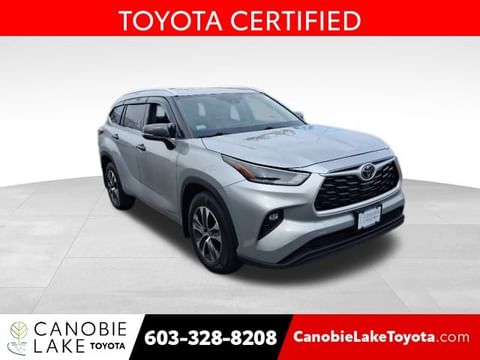 1 image of 2021 Toyota Highlander XLE