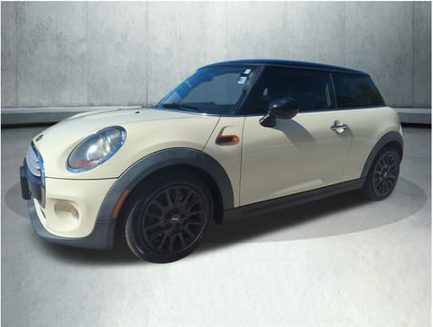 1 image of 2015 MINI Cooper Base
