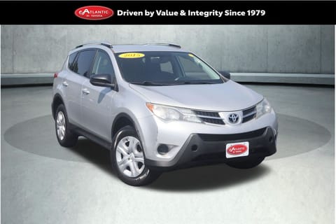 1 image of 2015 Toyota RAV4 LE