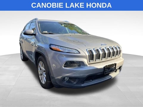 1 image of 2016 Jeep Cherokee Latitude
