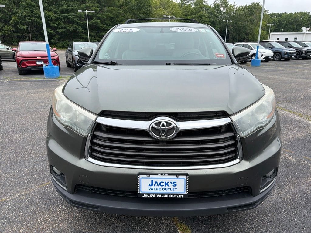 Used 2016 Toyota Highlander LE Plus with VIN 5TDBKRFH8GS321926 for sale in Lynn, MA