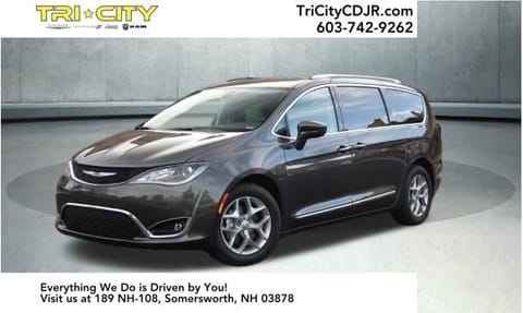 1 image of 2017 Chrysler Pacifica Touring L Plus