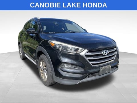 1 image of 2017 Hyundai Tucson SE
