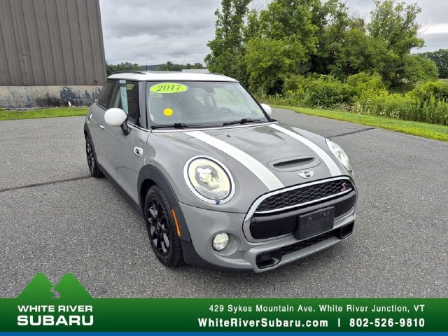 2017 MINI Cooper