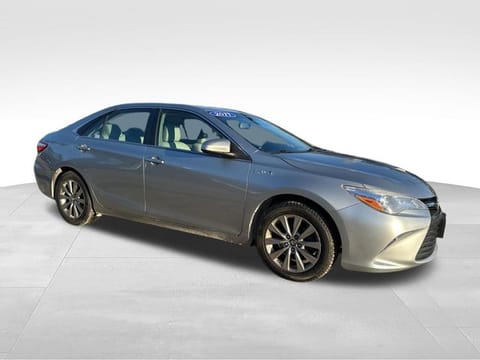 1 image of 2017 Toyota Camry Hybrid XLE