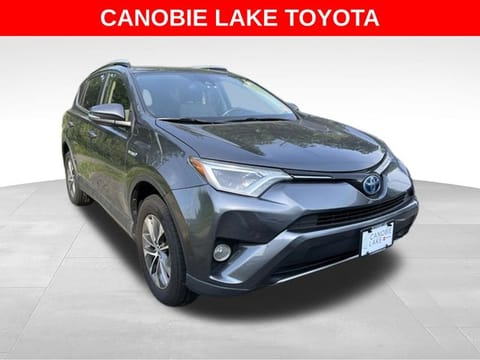 1 image of 2017 Toyota RAV4 Hybrid XLE