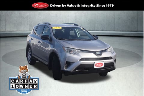 1 image of 2017 Toyota RAV4 LE