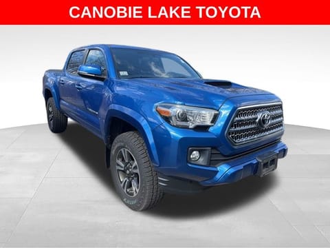 1 image of 2017 Toyota Tacoma TRD Sport