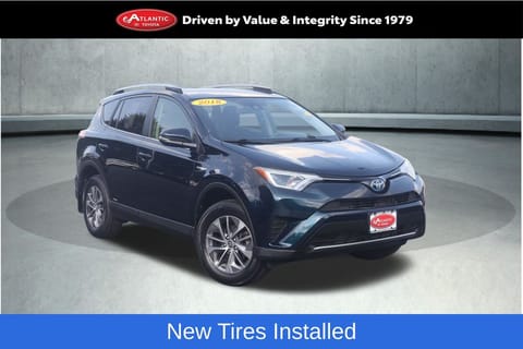 1 image of 2018 Toyota RAV4 Hybrid LE