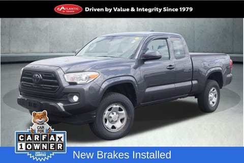 1 image of 2018 Toyota Tacoma SR
