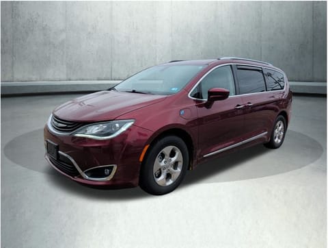 1 image of 2019 Chrysler Pacifica Hybrid Touring L