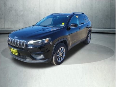 1 image of 2019 Jeep Cherokee Latitude Plus