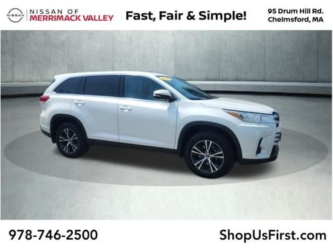 1 image of 2019 Toyota Highlander LE