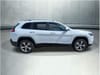 7 thumbnail image of  2020 Jeep Cherokee Limited