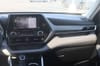 24 thumbnail image of  2020 Toyota Highlander Hybrid XLE