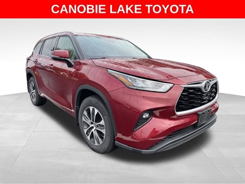 1 image of 2020 Toyota Highlander XLE