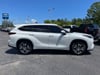 10 thumbnail image of  2021 Toyota Highlander Hybrid XLE