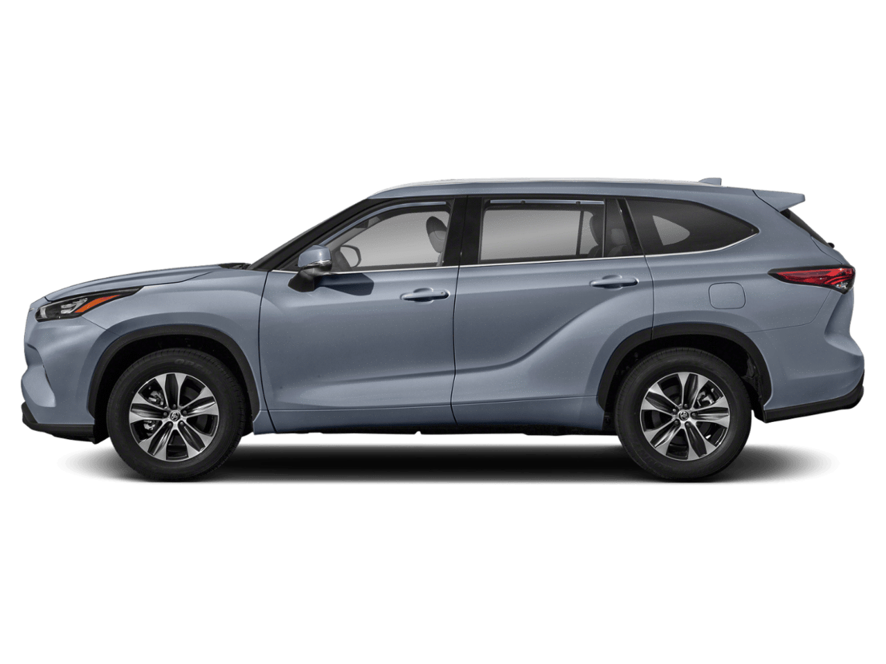 2 thumbnail image of  2021 Toyota Highlander XLE