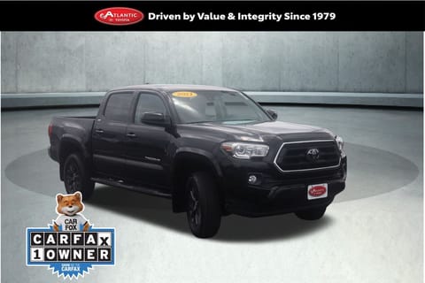 1 image of 2021 Toyota RAV4 XLE