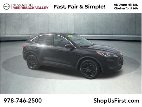 1 image of 2022 Ford Escape SE