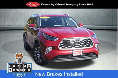 1 image of 2022 Toyota Highlander XLE