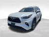 3 thumbnail image of  2022 Toyota Highlander XLE