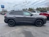 8 thumbnail image of  2023 Jeep Cherokee Altitude