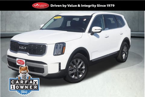 1 image of 2023 Kia Telluride LX