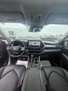 29 thumbnail image of  2023 Toyota Highlander Hybrid Platinum