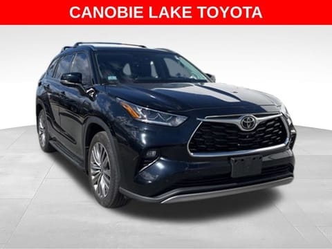 1 image of 2023 Toyota Highlander Platinum