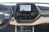 12 thumbnail image of  2023 Toyota Highlander XLE
