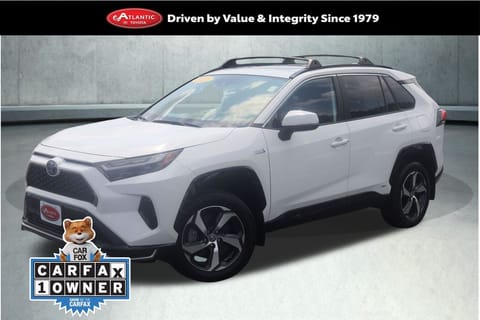 1 image of 2023 Toyota RAV4 Prime SE