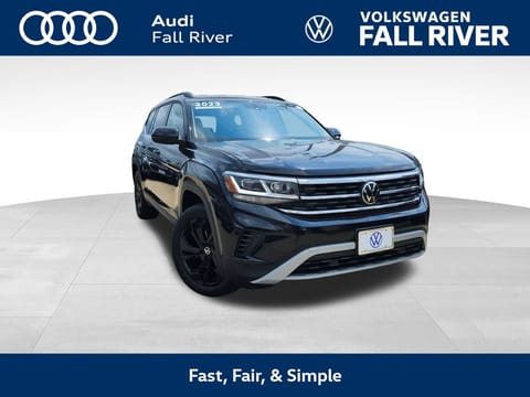 1 image of 2023 Volkswagen Atlas 3.6L V6 SE w/Technology