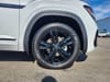 16 thumbnail image of  2023 Volkswagen Atlas Cross Sport 2.0T SEL R-Line