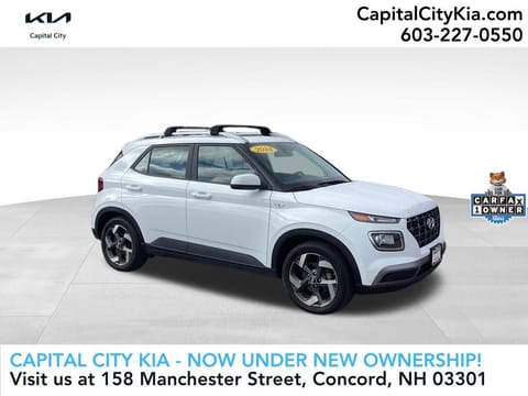 1 image of 2024 Hyundai Venue SEL