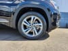 15 thumbnail image of  2024 Volkswagen Atlas Cross Sport 2.0T SEL R-Line
