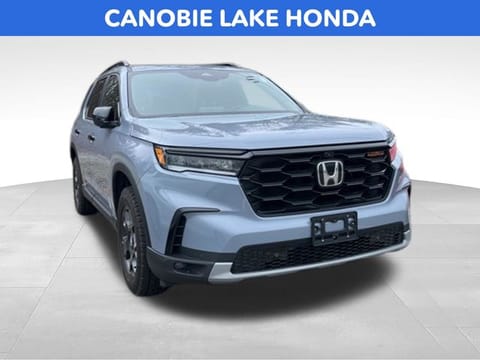 1 image of 2025 Honda Pilot TrailSport