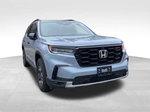1 image of 2025 Honda Pilot TrailSport