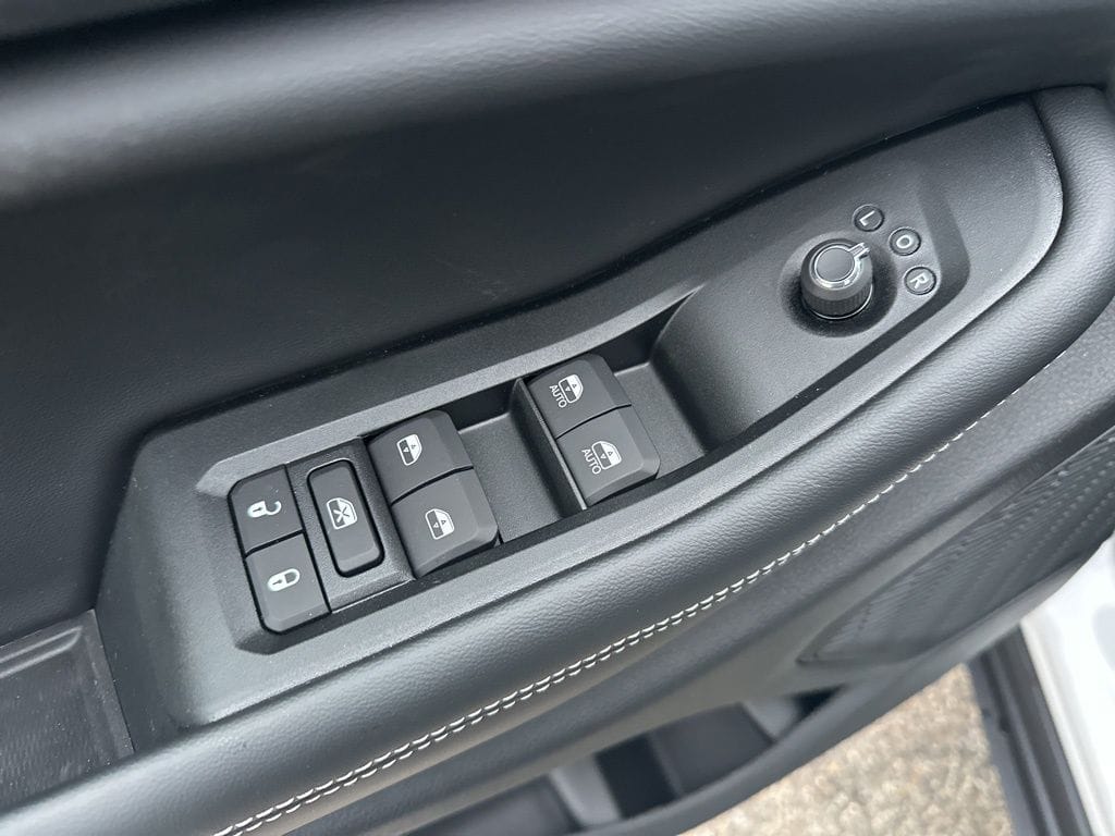 2025 Jeep Grand Cherokee Altitude - Photo 13